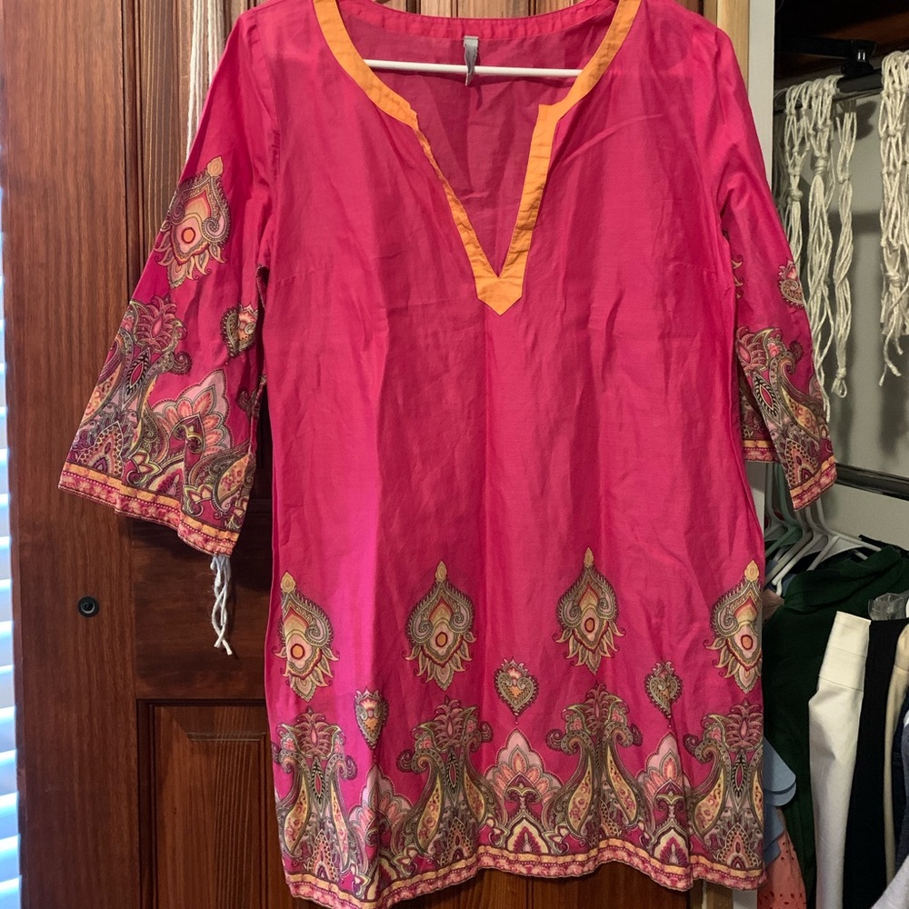 beach coverup/tunic shortsleeve pink and patterned